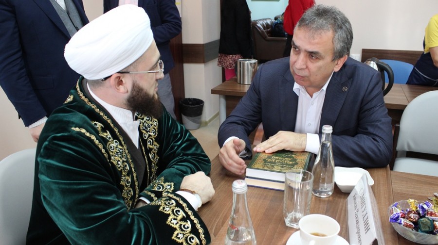 Муфтий Татарстана встретился с преподавателями и студентами Института международных отношений, истории и востоковедения К(П)ФУ