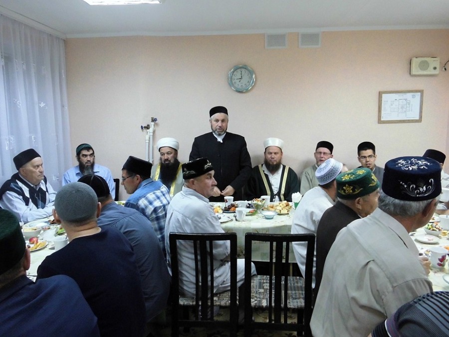 Яр Чаллы шәһәре "Туфан" мәчетендә ифтар мәҗлесе оештырылды