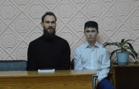 Чистай руханилары студентлар белән очрашты
