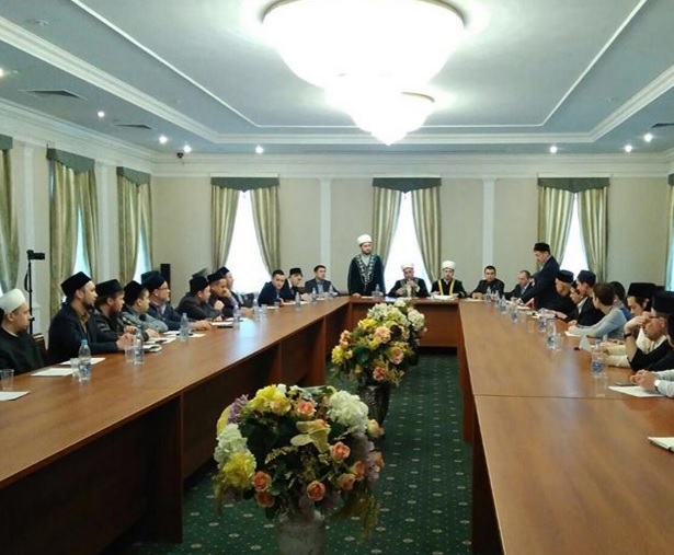 Әл-Мәрҗәни мәчәтенә Вахитов һәм Идел буе районы мөхтәсибәте имамнары җыелды