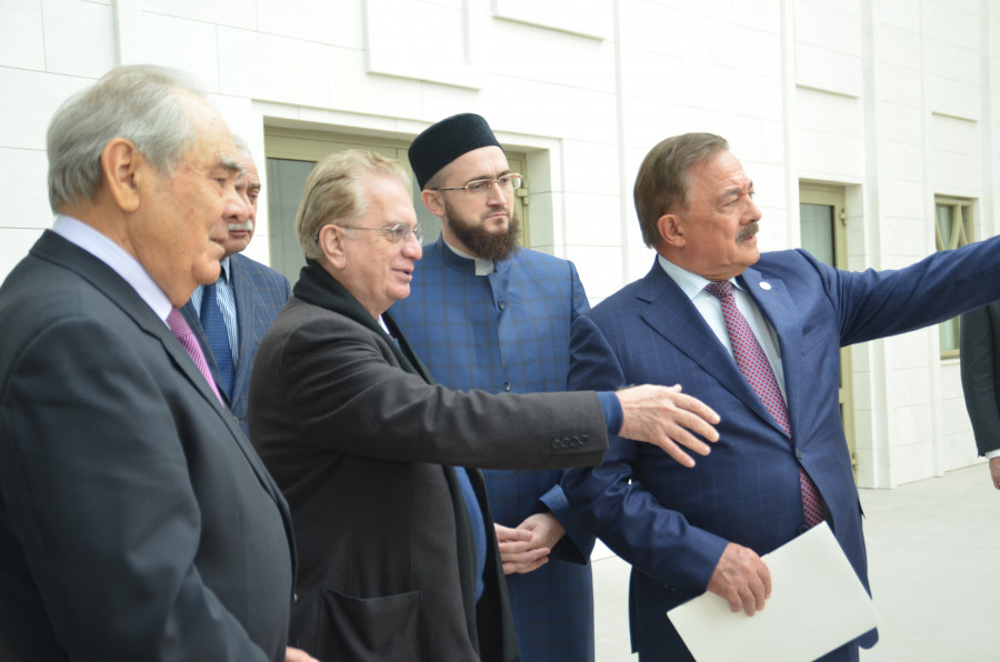 Татарстан мөфтие - Михаил Пиотровский белән очрашуда