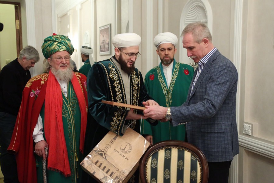 Камил хәзрәт Сәмигуллин Ульяновск өлкәсе губернаторы белән очрашты