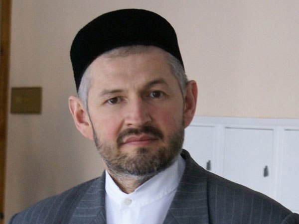 Мөселманнар Вәлиулла хәзрәт каберен зиярат кыла
